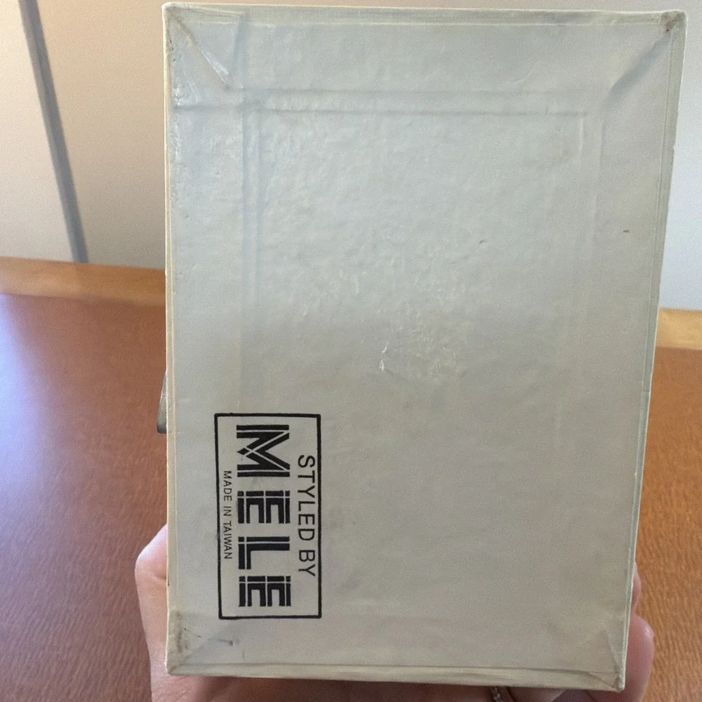 N/A vintage mele